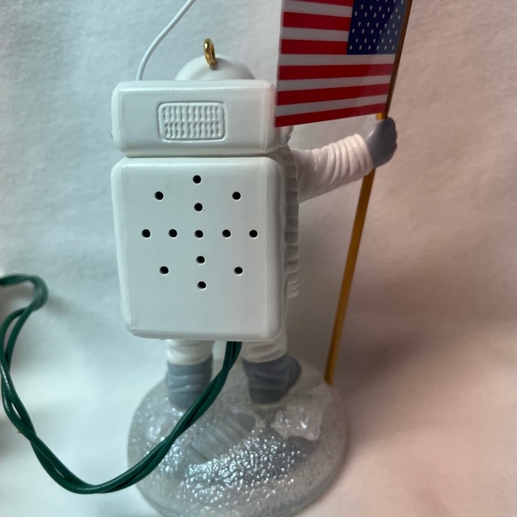 Neil Armstrong Ornament & Lunar Rover Vehicle Ornament - Picture 5 of 13